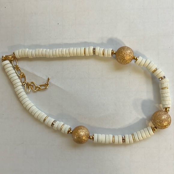 White, gold tone, w/ clear rhinestone beads - necklace - (#JLB10F) - Picture 1 of 1